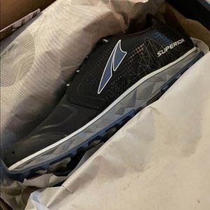 Women’s Altra Superior 4